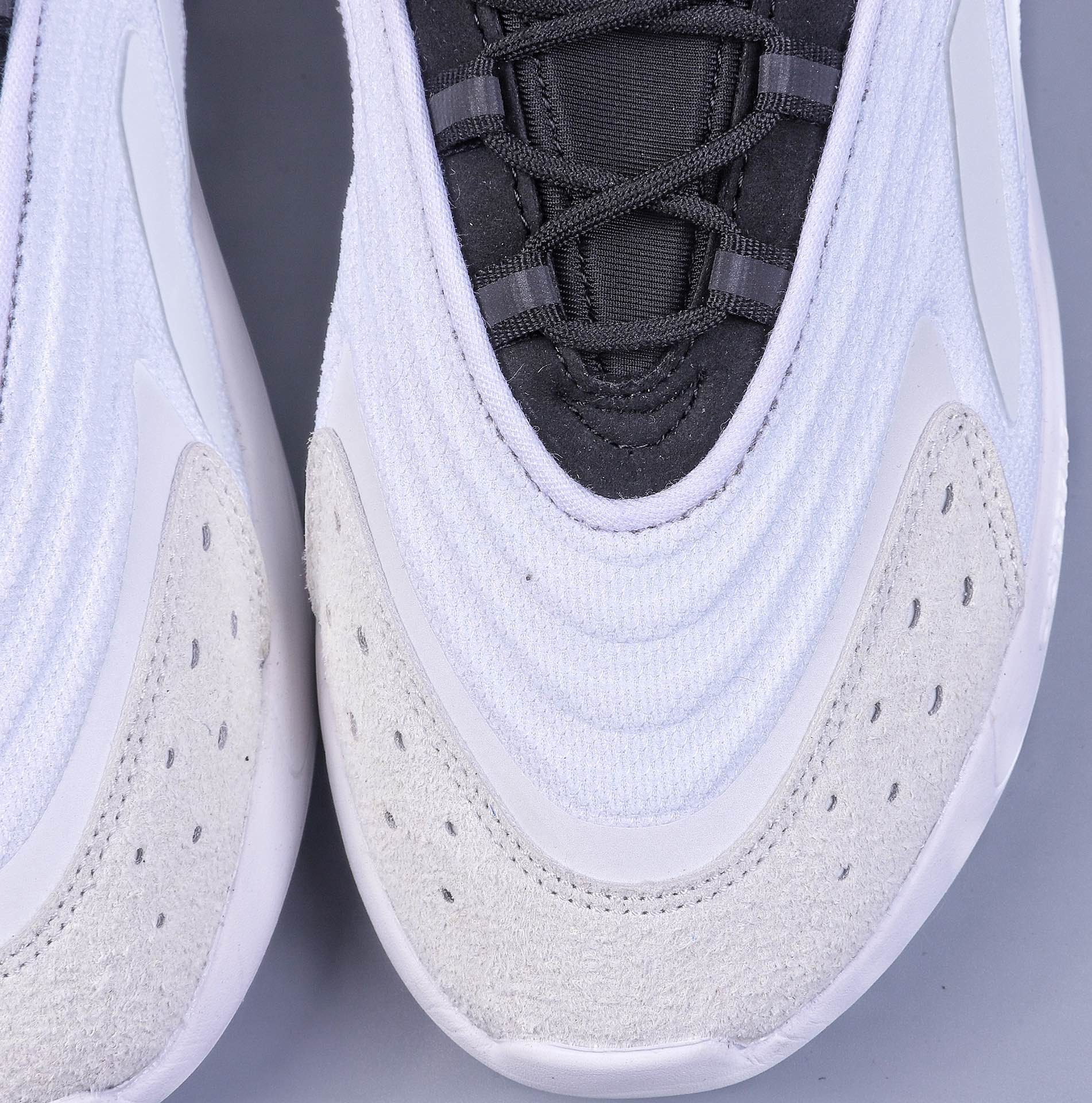 180  Adidas 三叶草OZELIA adiPENE 水管2.0 皮面复古运动老爹鞋 GY1561