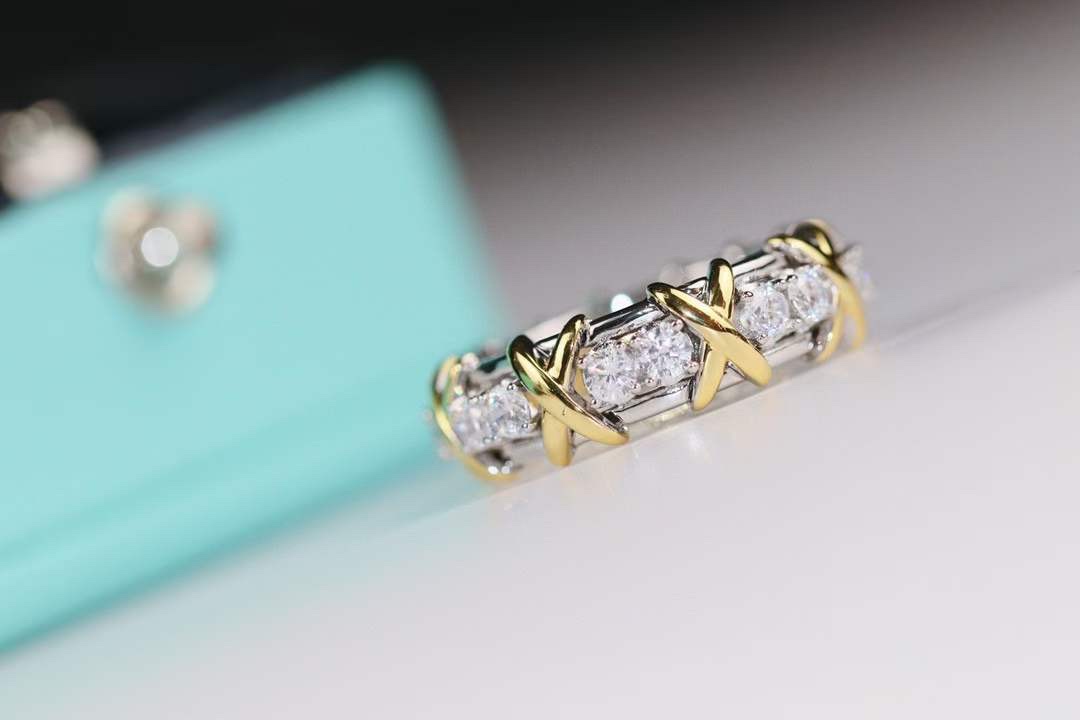 Tiffany & Co. Tiffany&Co.sixteen stone钻戒