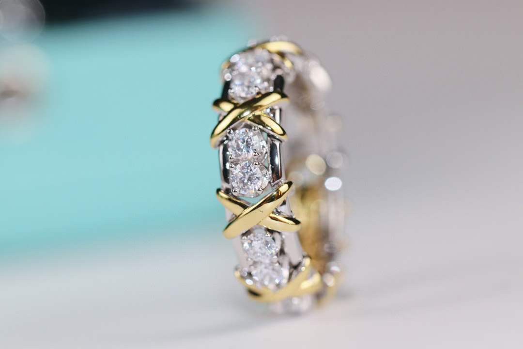 Tiffany & Co. Tiffany&Co.sixteen stone钻戒