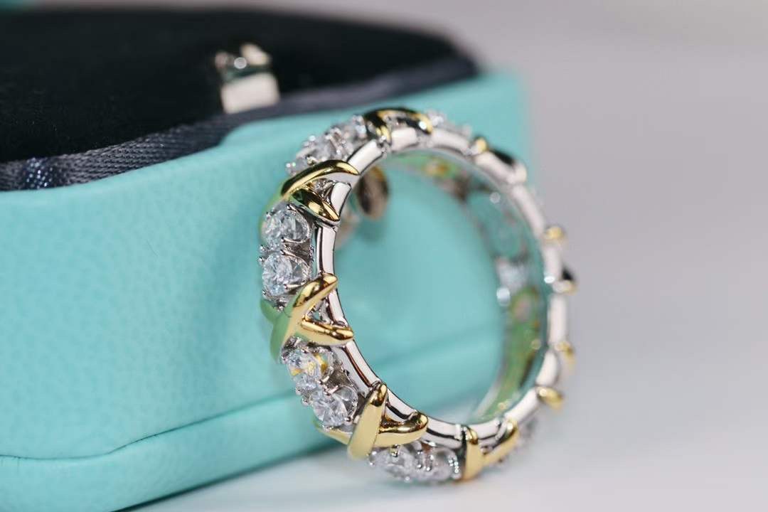 Tiffany & Co. Tiffany&Co.sixteen stone钻戒