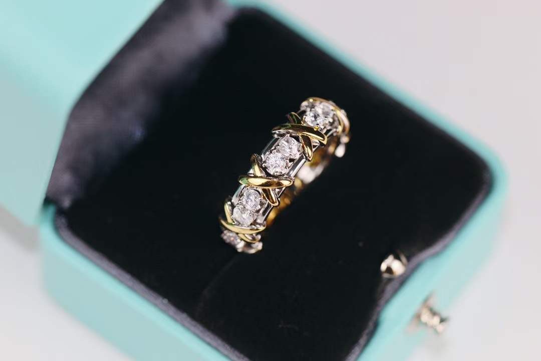 Tiffany & Co. Tiffany&Co.sixteen stone钻戒