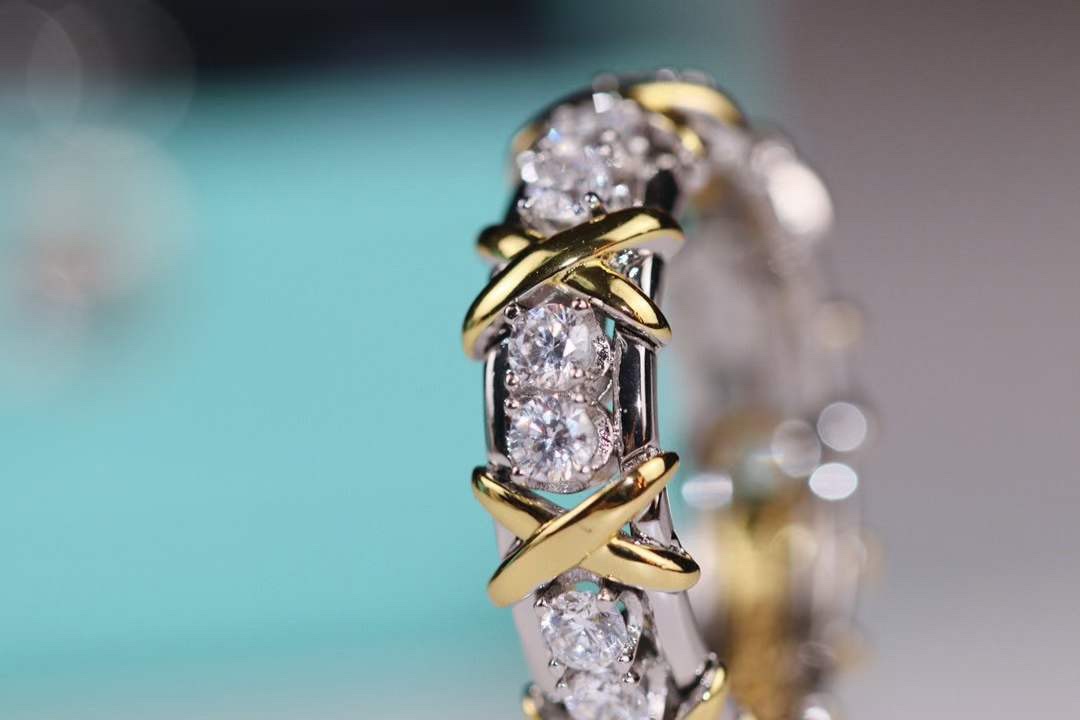 Tiffany & Co. Tiffany&Co.sixteen stone钻戒