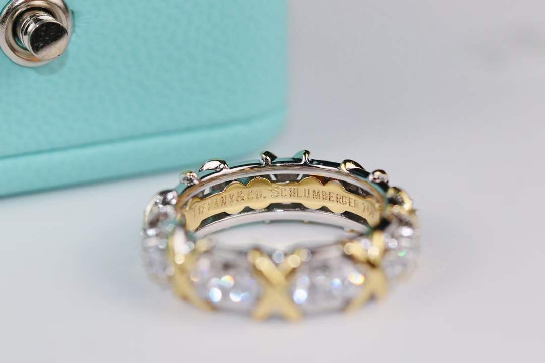 Tiffany & Co. Tiffany&Co.sixteen stone钻戒