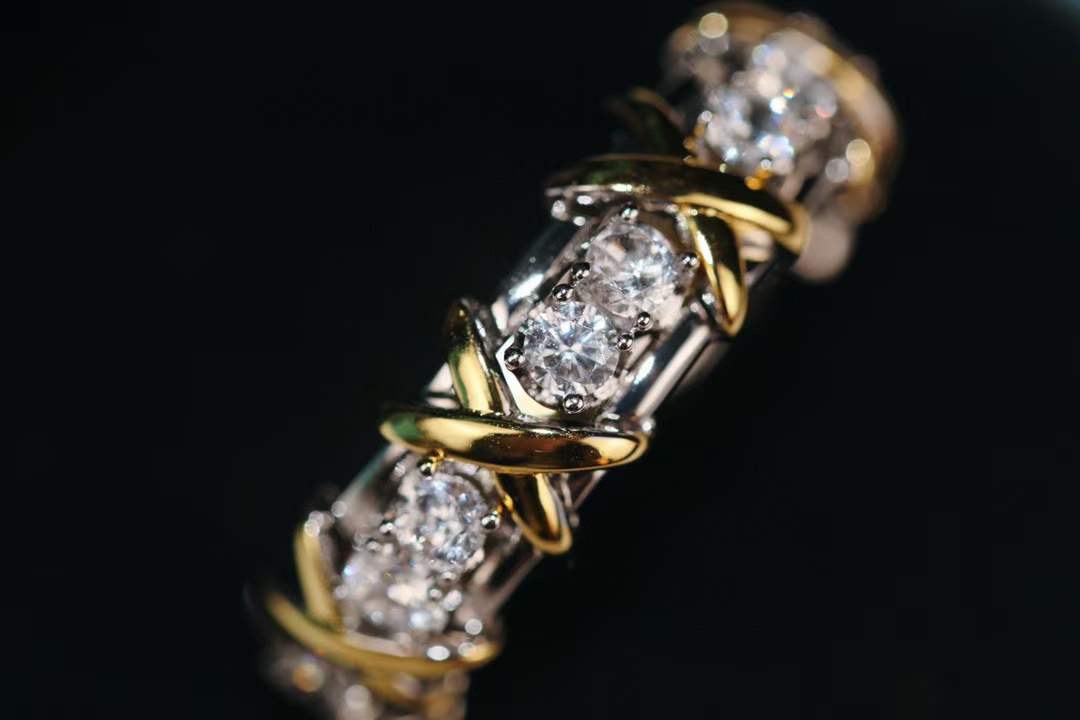 Tiffany & Co. Tiffany&Co.sixteen stone钻戒