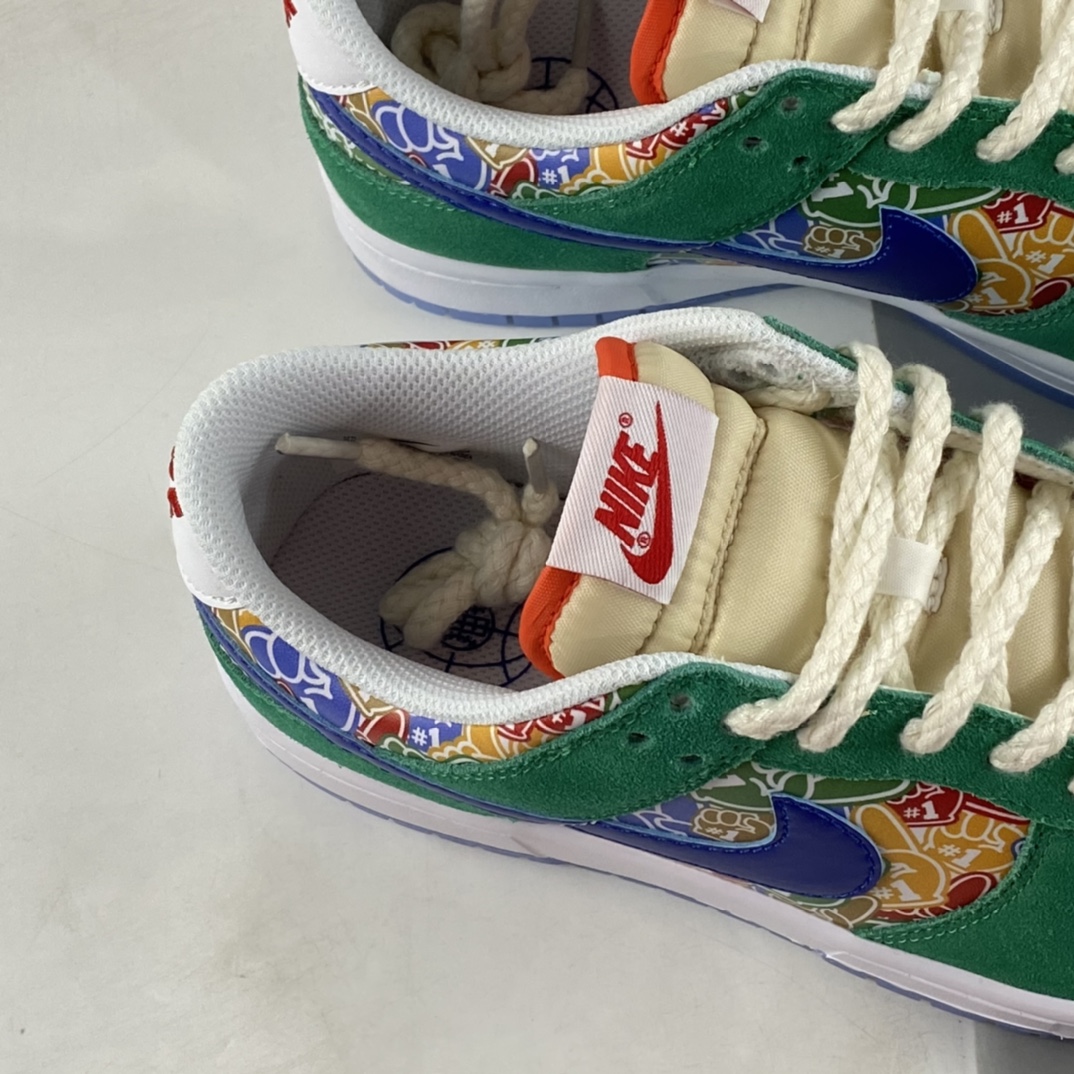P300 Nike Dunk Low ”Foam Finger” 泡沫手指 SB低帮休闲板鞋 DZ5184-300