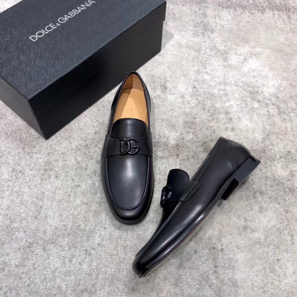 Dolce & Gabbana Leather Loafers - Classic Style & Premium Comfort 5 i1676899106 230 3