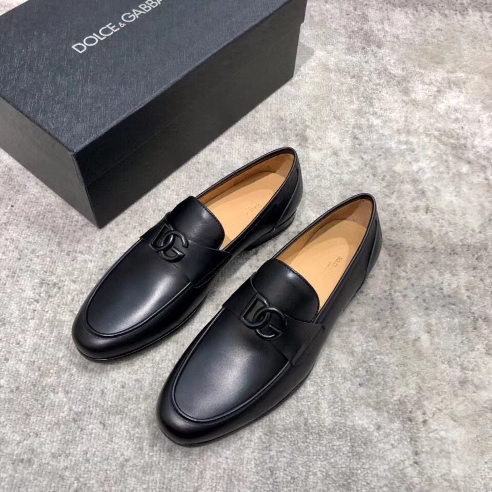 Dolce & Gabbana Leather Loafers - Classic Style & Premium Comfort 4 i1676899106 5741 2