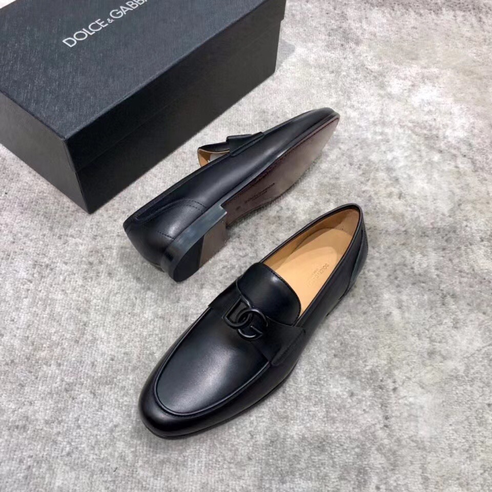 Dolce & Gabbana Leather Loafers - Classic Style & Premium Comfort 6 i1676899106 9213 4