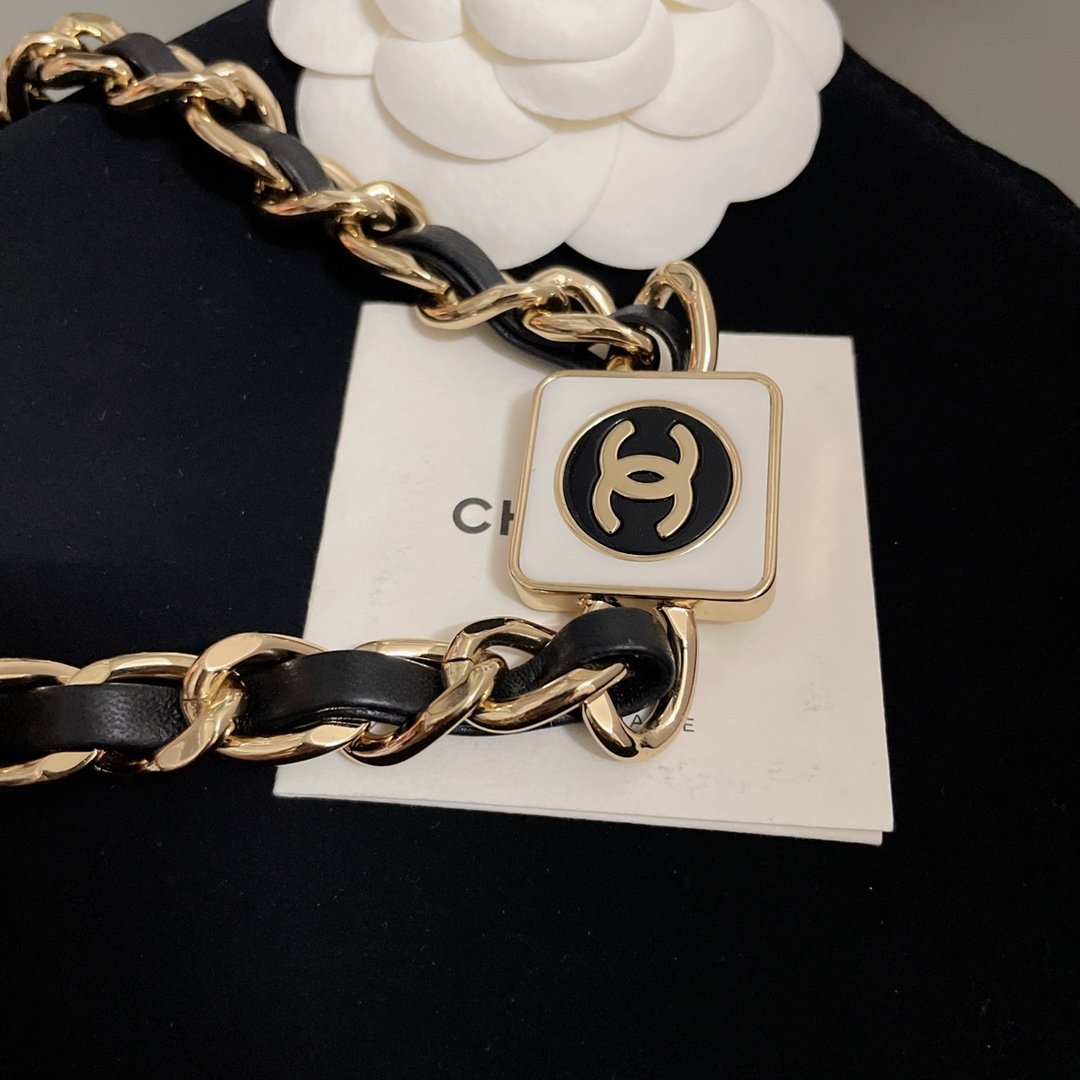 【【香黑白撞色方块黑皮choker】Z 7700，超级经典的黑白撞色搭配，太绝啦！一定要冲冲冲！！整体都