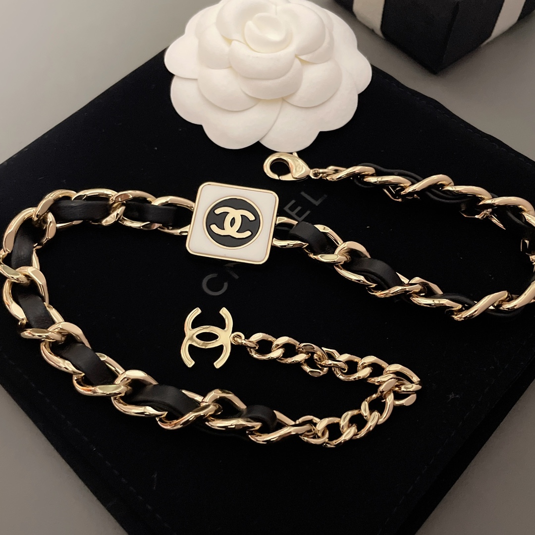 【【香黑白撞色方块黑皮choker】Z 7700，超级经典的黑白撞色搭配，太绝啦！一定要冲冲冲！！整体都