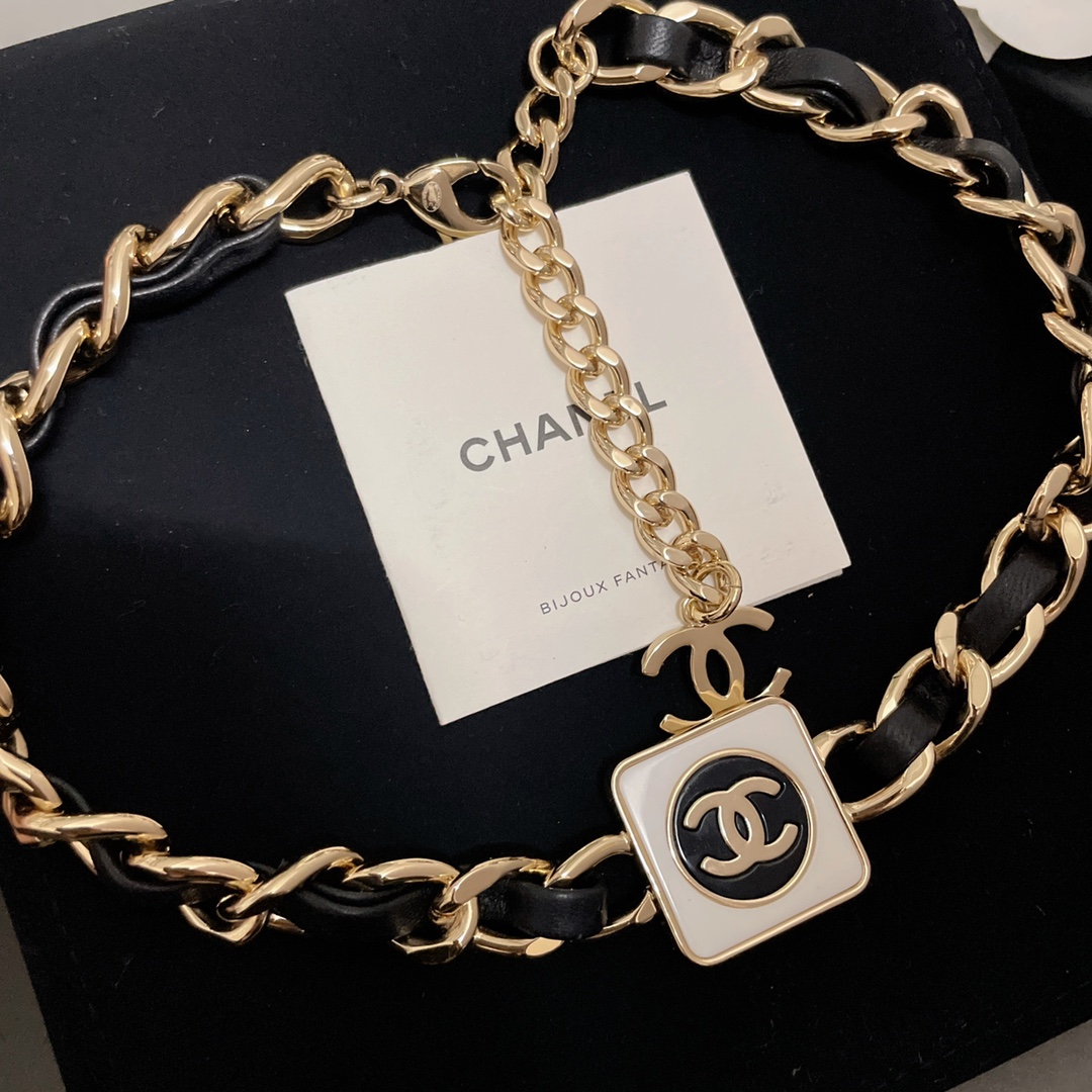 【【香黑白撞色方块黑皮choker】Z 7700，超级经典的黑白撞色搭配，太绝啦！一定要冲冲冲！！整体都