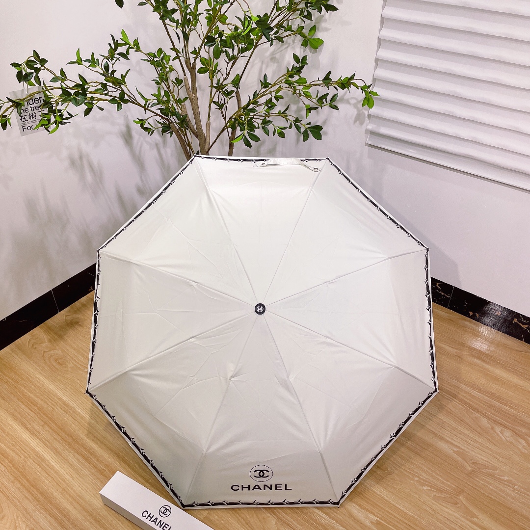 CHANL香奈儿拼色飞机专柜夏季新款全自动折叠晴雨伞新涂层技术深色伞布带来令人惊喜的遮光效果美丽的花卉图