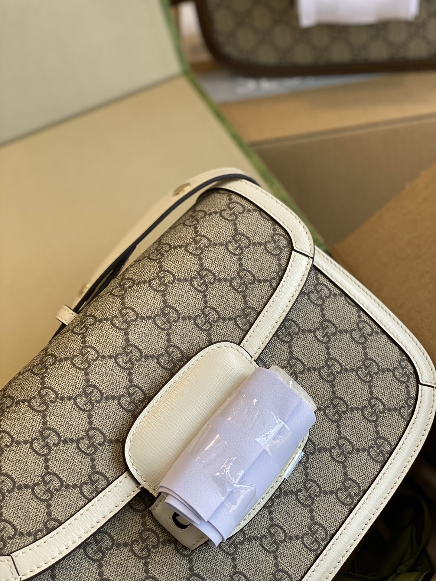 。发货实拍，原厂皮GG马鞍包✈️602204白