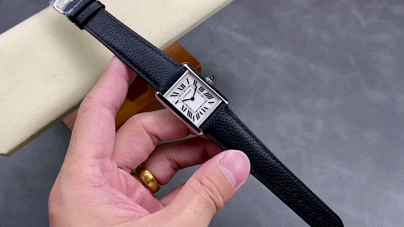 Cartier F1厂卡地亚TANK MUST de Cartier全系列倾情打造 中号33 7*25
