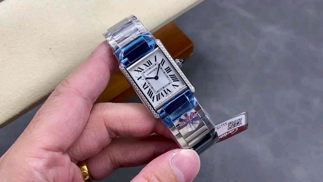 Cartier F1厂卡地亚TANK MUST de Cartier全系列倾情打造 中号33 7*25