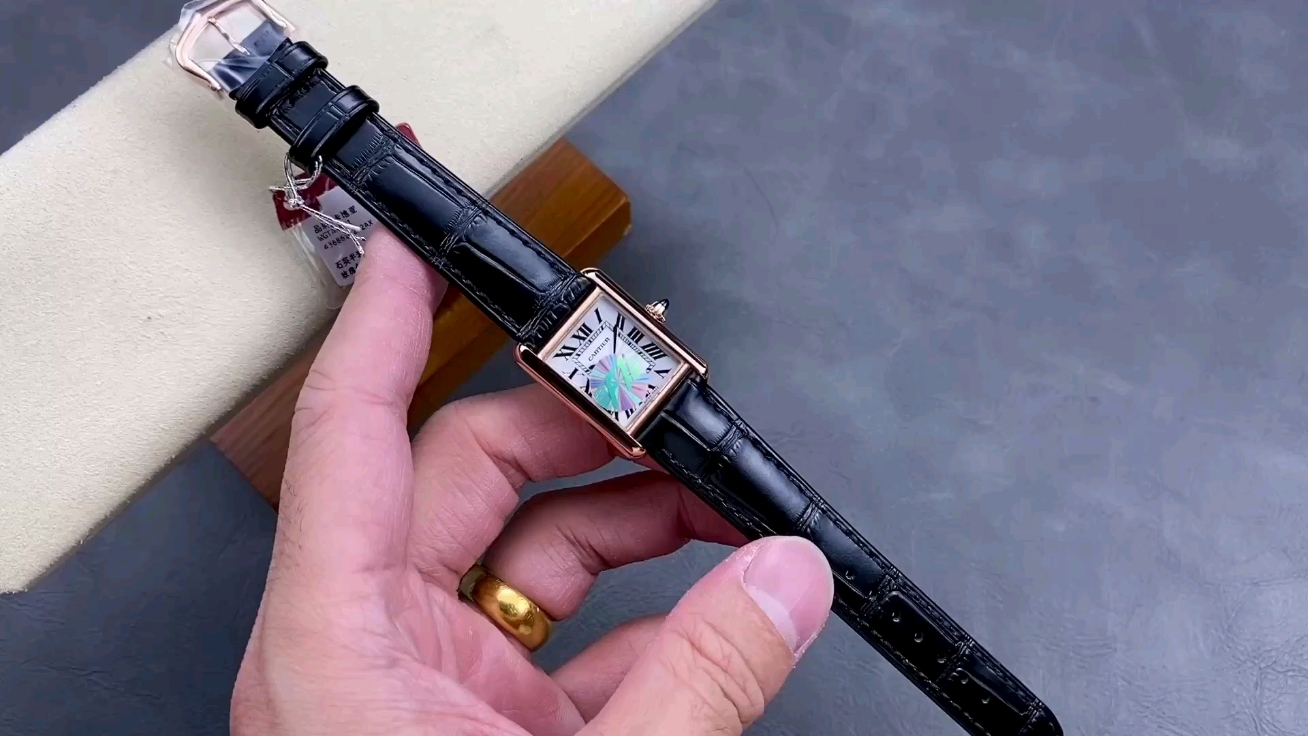 Cartier F1厂卡地亚TANK MUST de Cartier全系列倾情打造 中号33 7*25