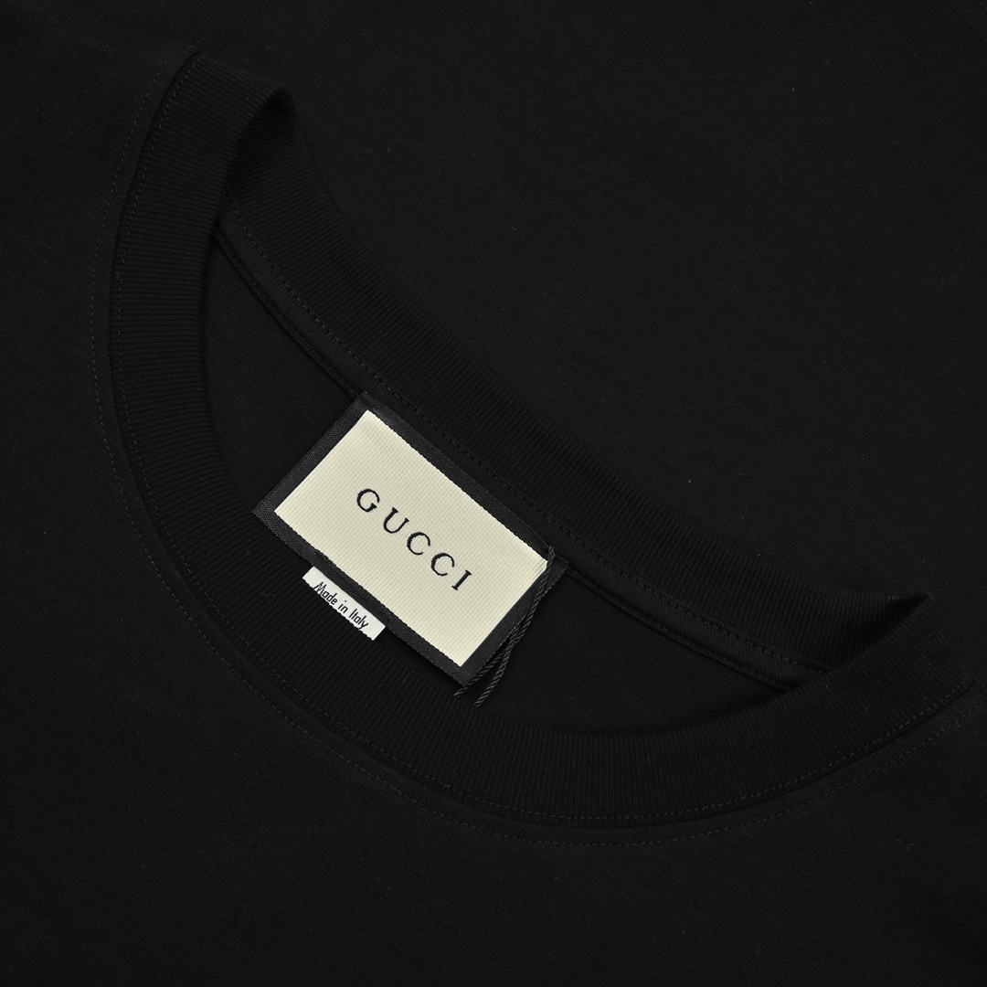 Gucci 古驰字母logo金标刺绣 短袖T恤-Chinese UA Cheap High Quatity Brand Clothes Bags handbags Sneakers wholesale wholesaler seller from China Factory suppliers Fashion Clothing Shoes best Quality Beautiful Price Gucci 古驰字母logo金标刺绣 短袖T恤