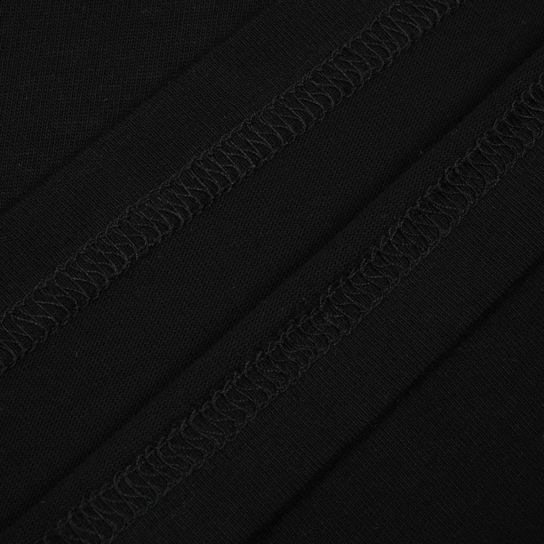 Gucci 古驰字母logo金标刺绣 短袖T恤-Chinese UA Cheap High Quatity Brand Clothes Bags handbags Sneakers wholesale wholesaler seller from China Factory suppliers Fashion Clothing Shoes best Quality Beautiful Price Gucci 古驰字母logo金标刺绣 短袖T恤