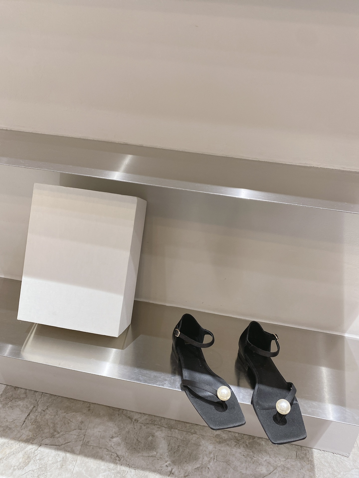 Luxurious Totem*2023 Spring and Summer Leather Shoes Collection unveiled with Imported Materials and Italian Craftsmanship. - 图片 3