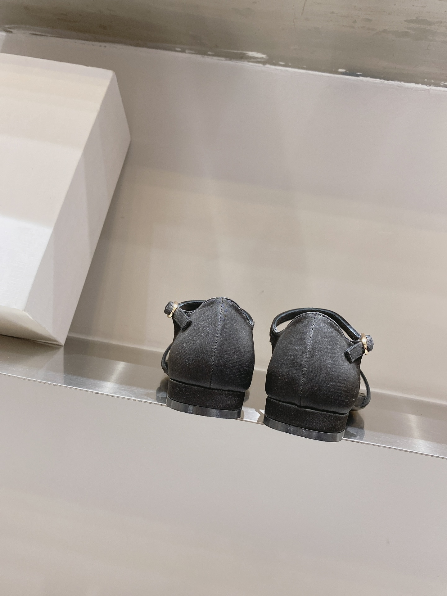 Luxurious Totem*2023 Spring and Summer Leather Shoes Collection unveiled with Imported Materials and Italian Craftsmanship. - 图片 9