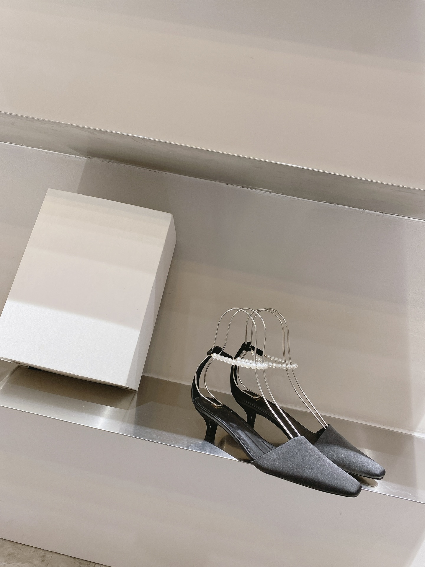 “Totem*2023 Spring and Summer New Grail: Italian Leather Shoes Collection” - 图片 2