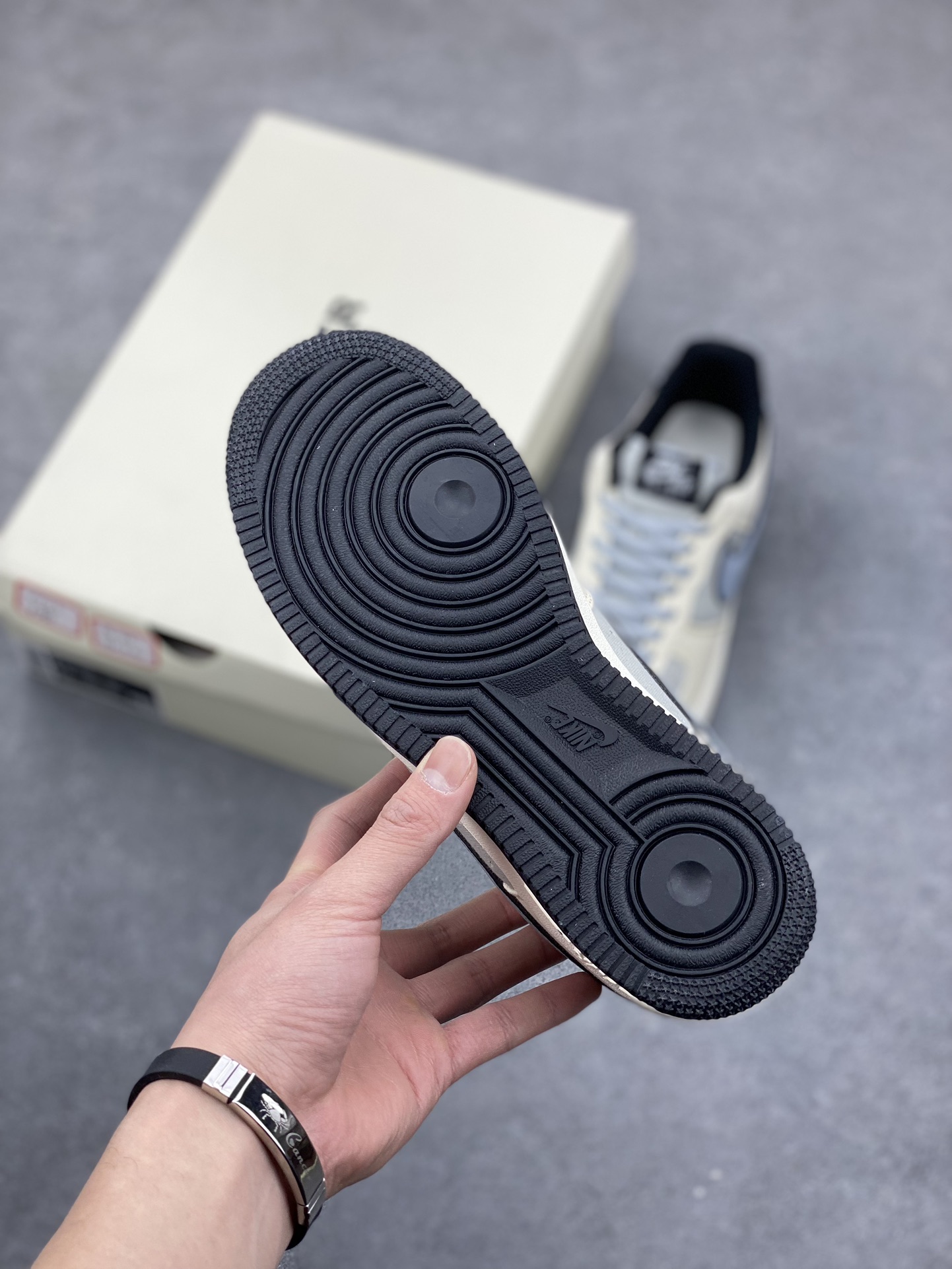 Nike Air Force 1 '07 Low-Top Sneakers - Gray and Beige - Limited Edition 7 i1676922207 5855 5