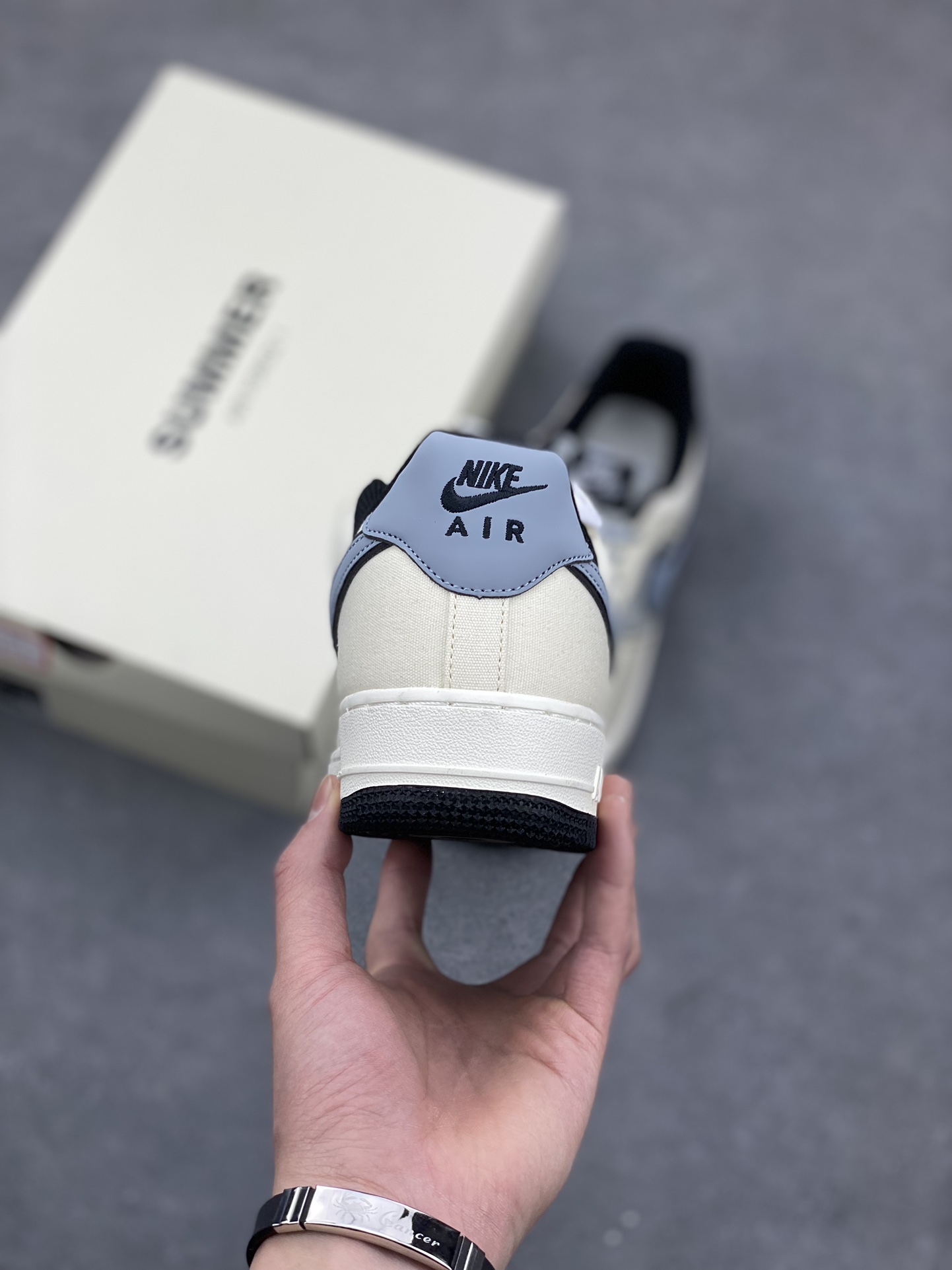 Nike Air Force 1 '07 Low-Top Sneakers - Gray and Beige - Limited Edition 5 i1676922207 5877 3