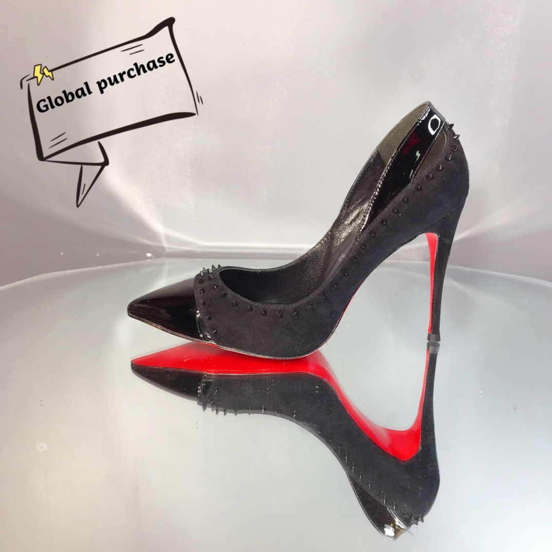 NO:574065,High-end customized rivet design series!  H10Cm, size 35-42, customized genuine leather outsole, non-refundable and non-exchangeable, 9033-043 black sheep leather, black sheepskin lining, official website synchronized. Standard European size Reference: 9033-043 Color: black/black Material: cowhide Lining: goat leather Heel heigh: 10Cm Sole: leather sole Size: EUR 34-42 (US 4 to 11)  :,,christian louboutin,sheepskin,sheep,Leather soles19860909高端订制 铆钉设计款系列！ H10Cm,尺码35-42码真皮大底订制款不退不换9033-043黑羊猄黑柒皮黑羊皮里,官网同步. 标准欧码 Reference:9033-043 Color:black/black Material:cowhide Lining:goat leather Heel heigh:10Cm Sole:leather sole Size:EUR 34－42（US 4一11) :,,christian louboutin,sheepskin,sheep,Leather soles,Women's Shoes