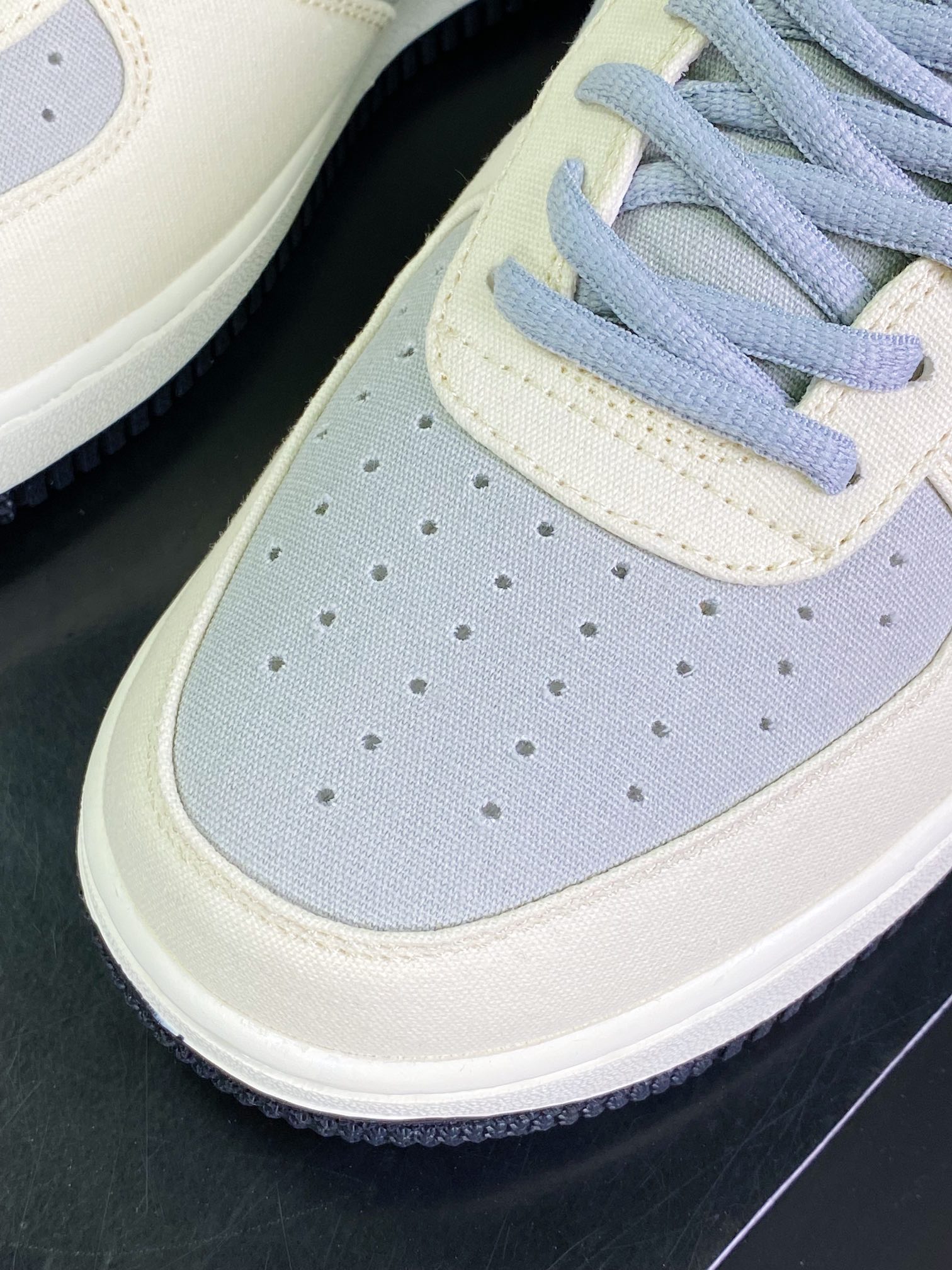 200 Air Force 1’07 Low QS”Milk White/Fog Blue”空军一号板鞋“拼接帆布奶白雾蓝”DG2296-020