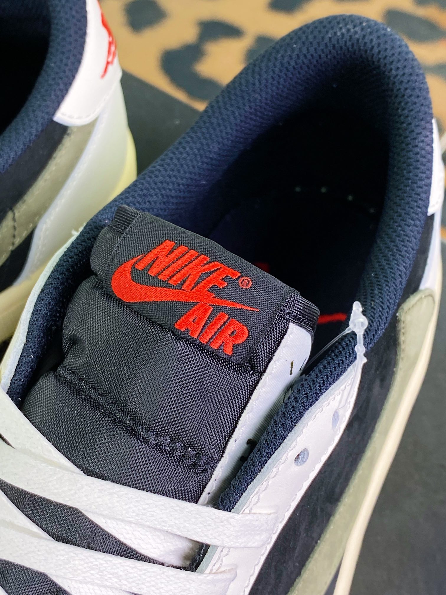 400 Travis Scott x 【Nike】 Wmns Air Jordan 1 Low OG”Olive”AJ1乔丹一代 DZ4137-106