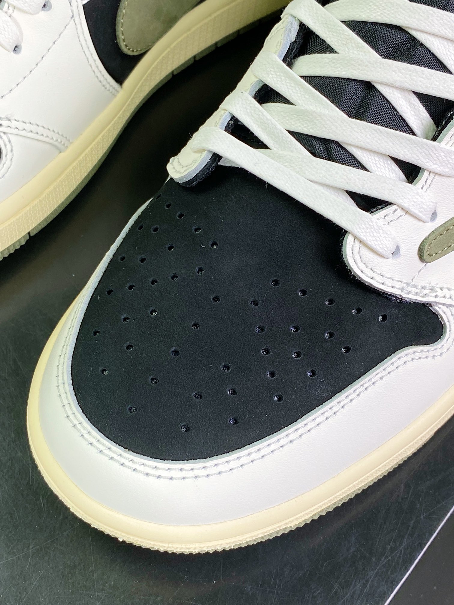 400 Travis Scott x 【Nike】 Wmns Air Jordan 1 Low OG”Olive”AJ1乔丹一代 DZ4137-106
