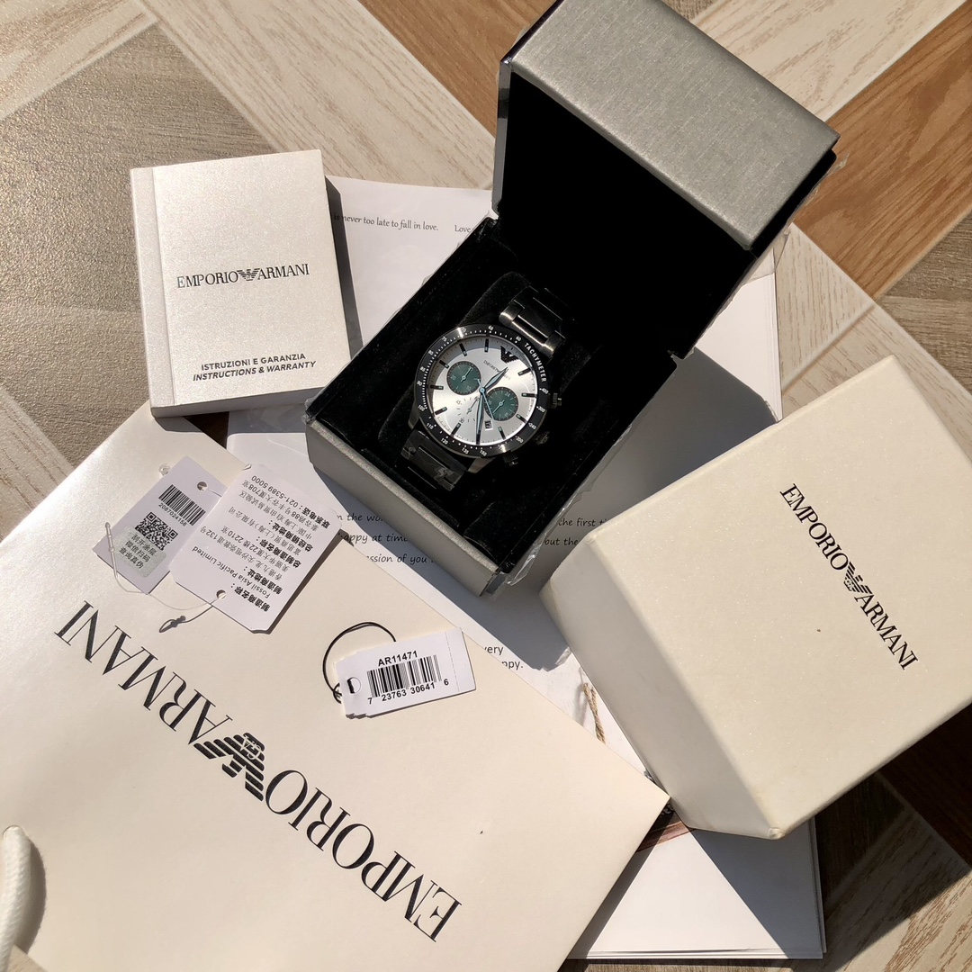 Nuevo reloj de hombre Armani original de cuarzo, ¡nuevo en mostrador! ¡El estilo masculino más popular de este año! AR1…