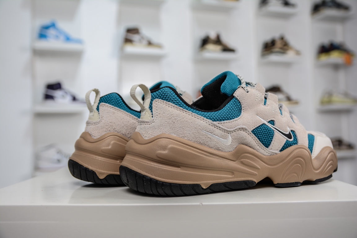 230 耐克 Nike M2K Tekno PLUS 复古休闲老爹鞋 DR9761