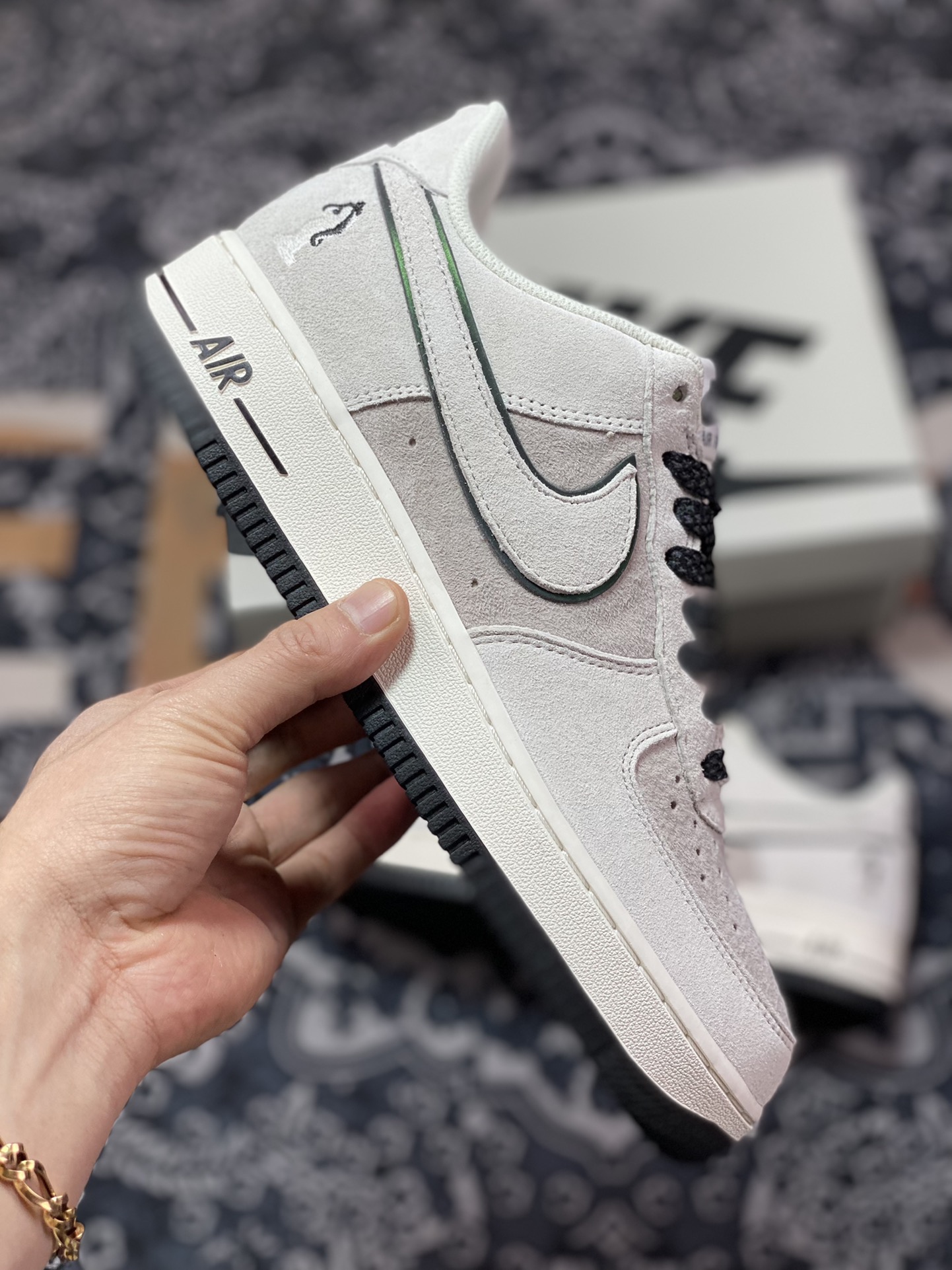 260 Nike Air Force 1 Low Premium PE”Four Horsemen”板鞋“麂皮浅灰黑四骑士”DZ3696-003