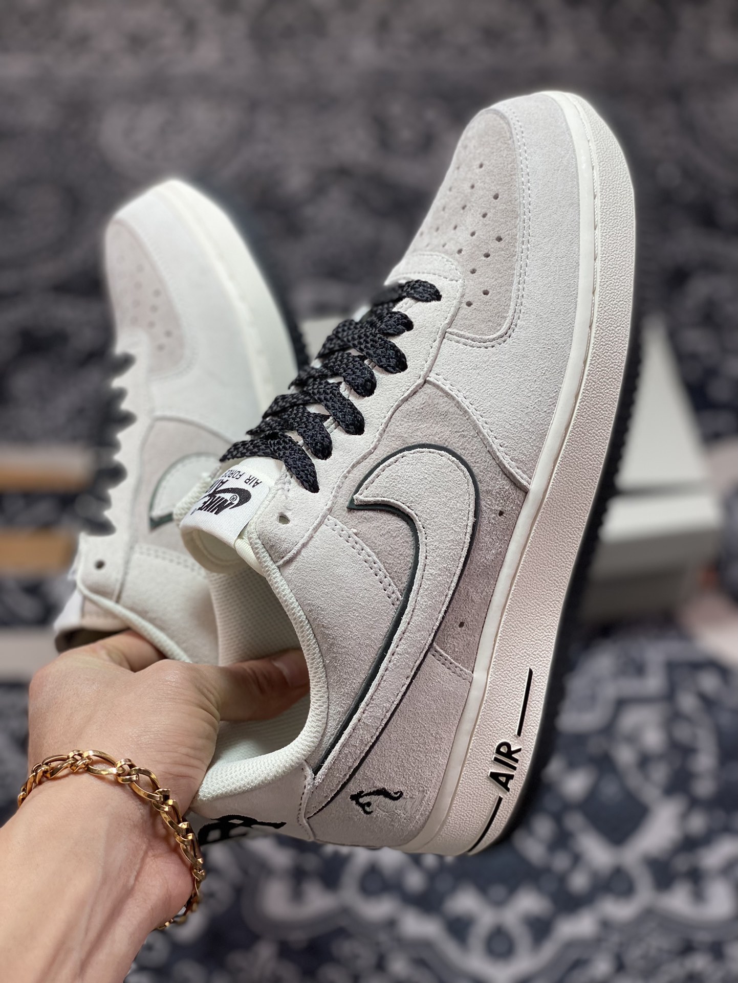 260 Nike Air Force 1 Low Premium PE”Four Horsemen”板鞋“麂皮浅灰黑四骑士”DZ3696-003