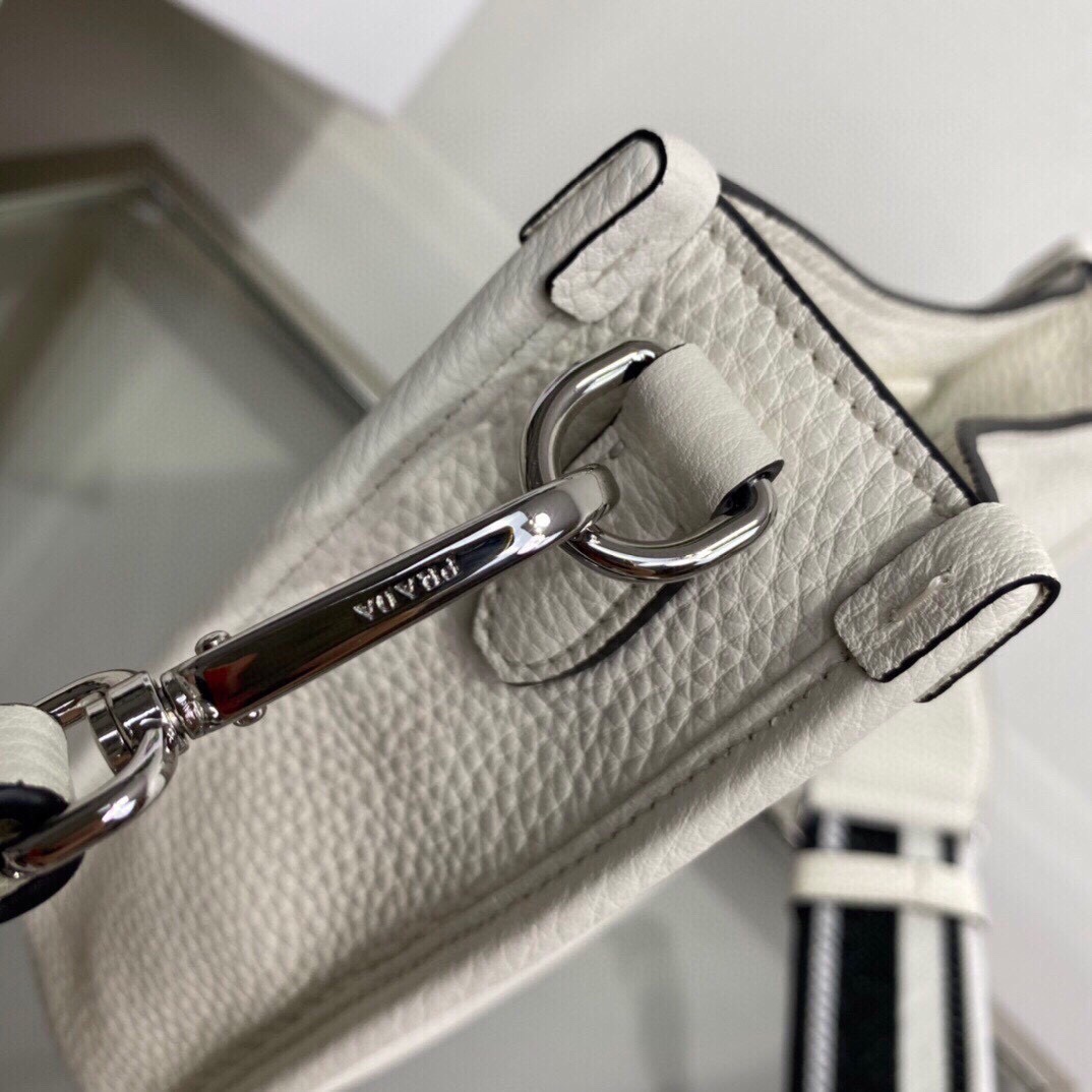 The Row Classic Handcrafted Luxury Leather Shoulder Bag Ref 5