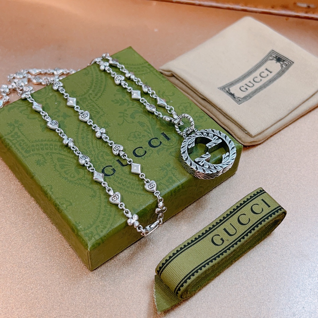 Gucci Jewelry Necklaces & Pendants Vintage Chains