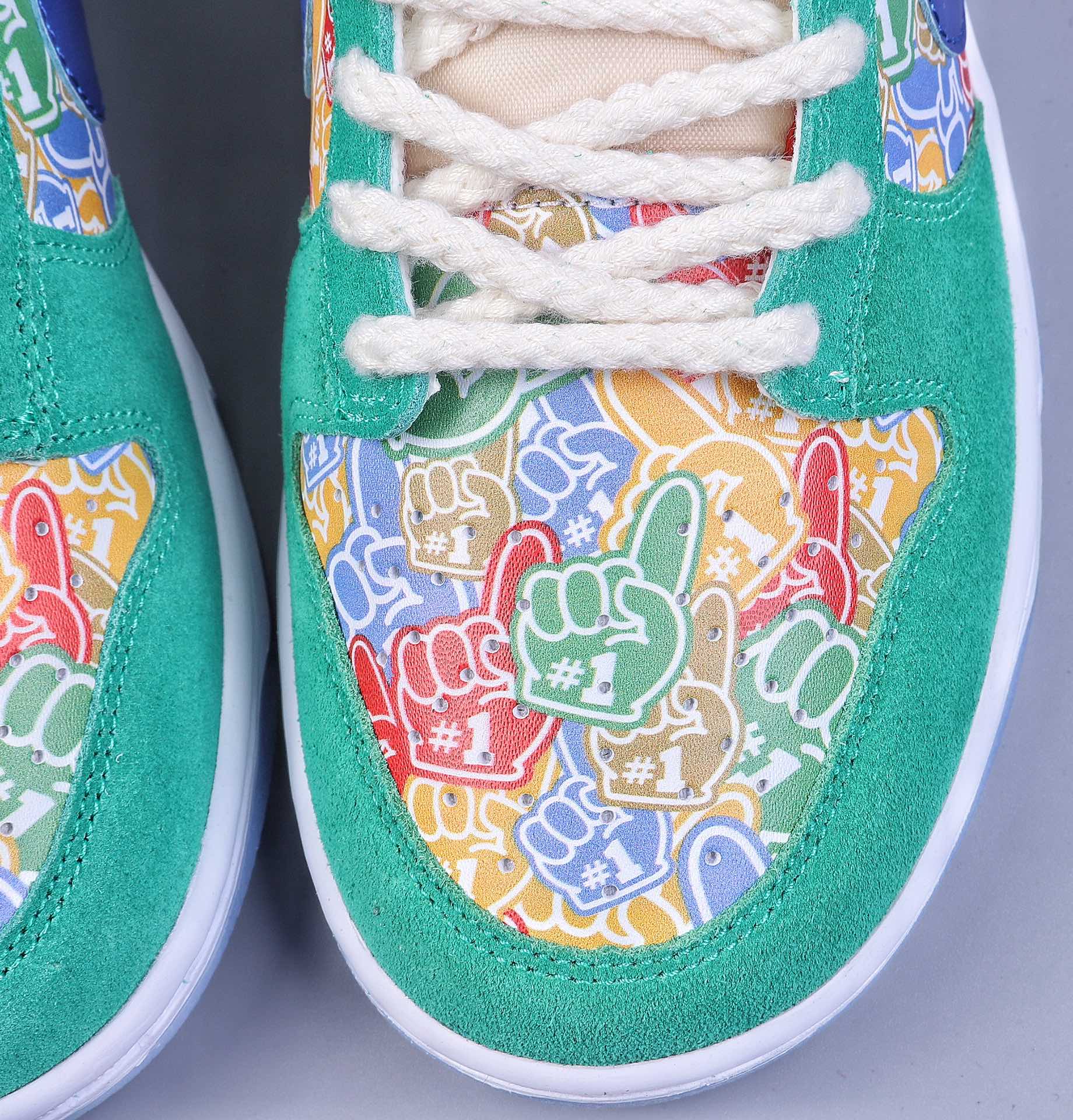 300 Ｃ版Nike SB Dunk Low ”Foam Finger” 泡沫手指 DZ5184-300