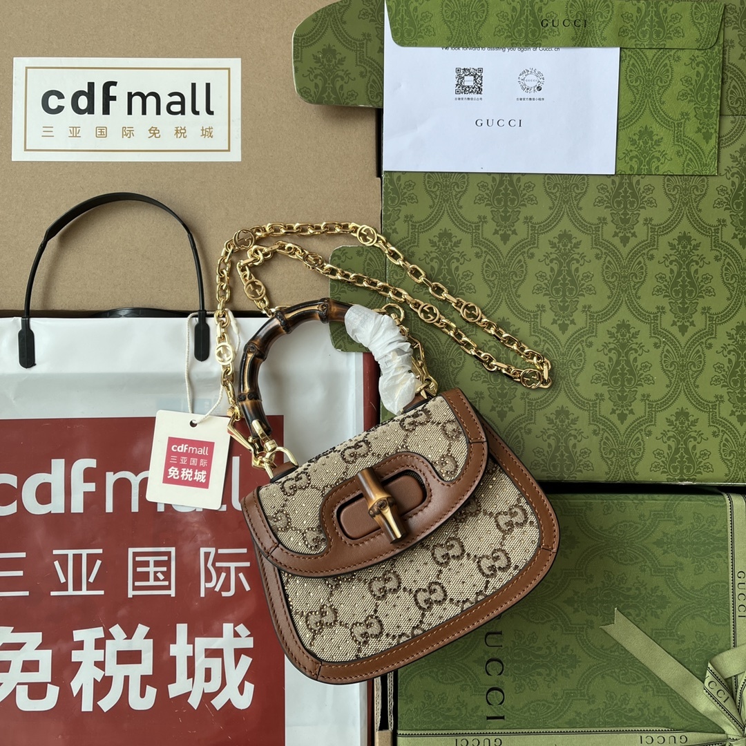 原厂皮配Cdfmall三亚免税店手提袋这款Bamboo1947系列竹节手袋选用迷你款型搭配水晶链条背带竹