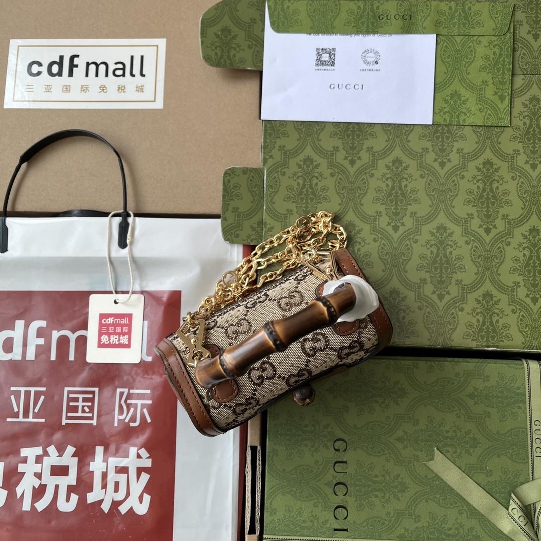 原厂皮配Cdfmall三亚免税店手提袋这款Bamboo1947系列竹节手袋选用迷你款型搭配水晶链条背带竹