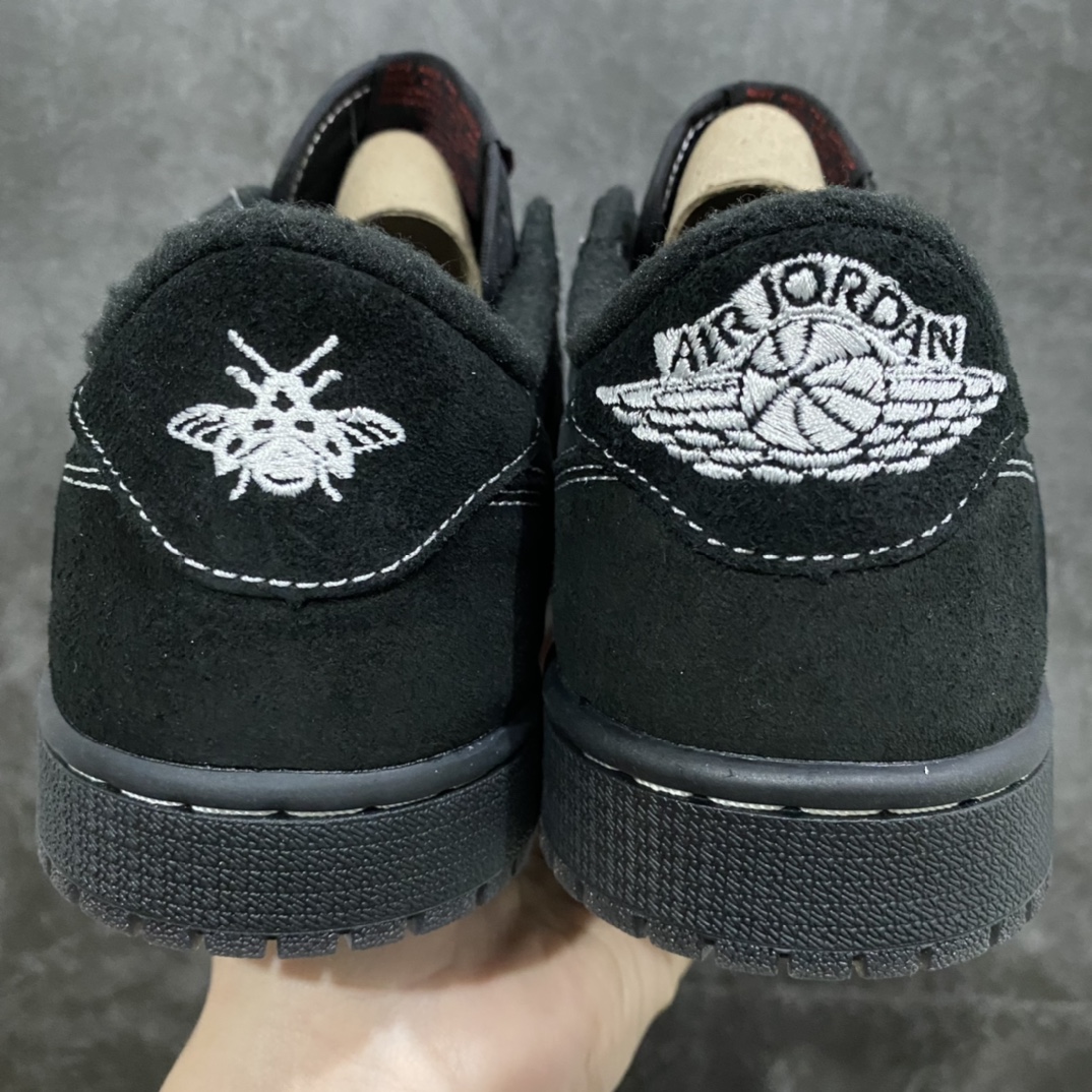 图片[9]-私人订单 Ari Jordan 1 x Travis ScottnAJ1 x TS联名黑倒钩DM7866-001n市场未流通版本 区别各大代号版本n所有皮料均来自原厂 所有细节均多次校对n针车效果同步原鞋 刺绣拉到原厂定做n原楦原纸板开发 后跟弧度收口自然不对折极致一眼正品既视感 进口玻璃冲刀皮料裁剪零毛边承诺百分百一致原鞋 鞋面清洁度最高 QC检验标准 控制溢胶 鞋盒、防尘纸 配件鞋带 均采购来自原厂 尺码：36-47.5-莆田鞋批发中心