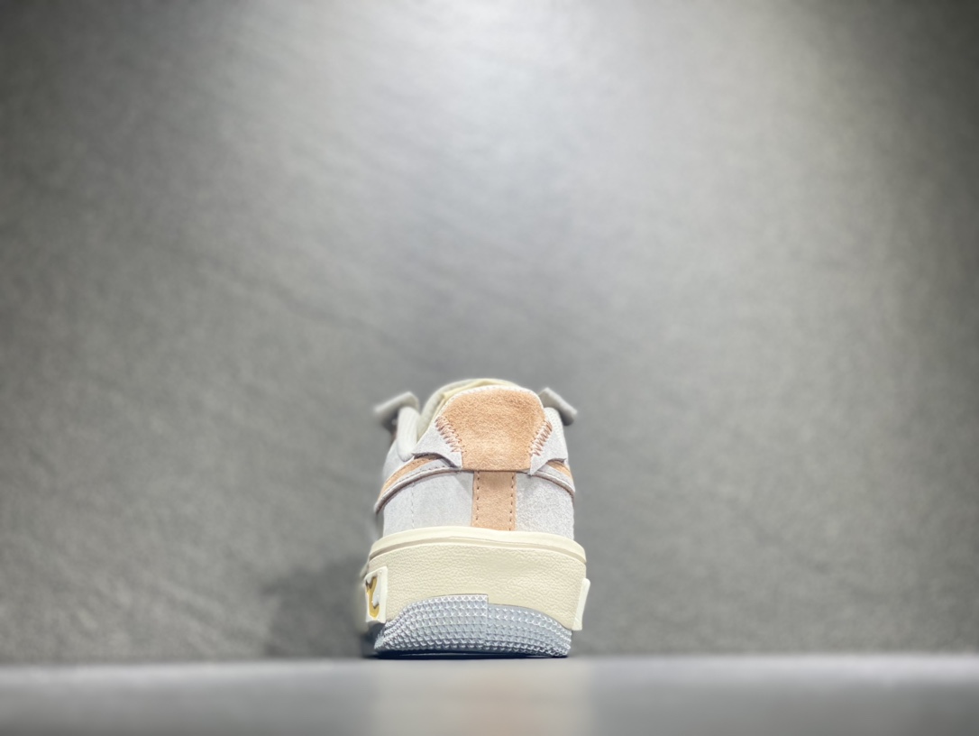 260 Nike Air Force 1 空军一号运动板鞋CW6688-806