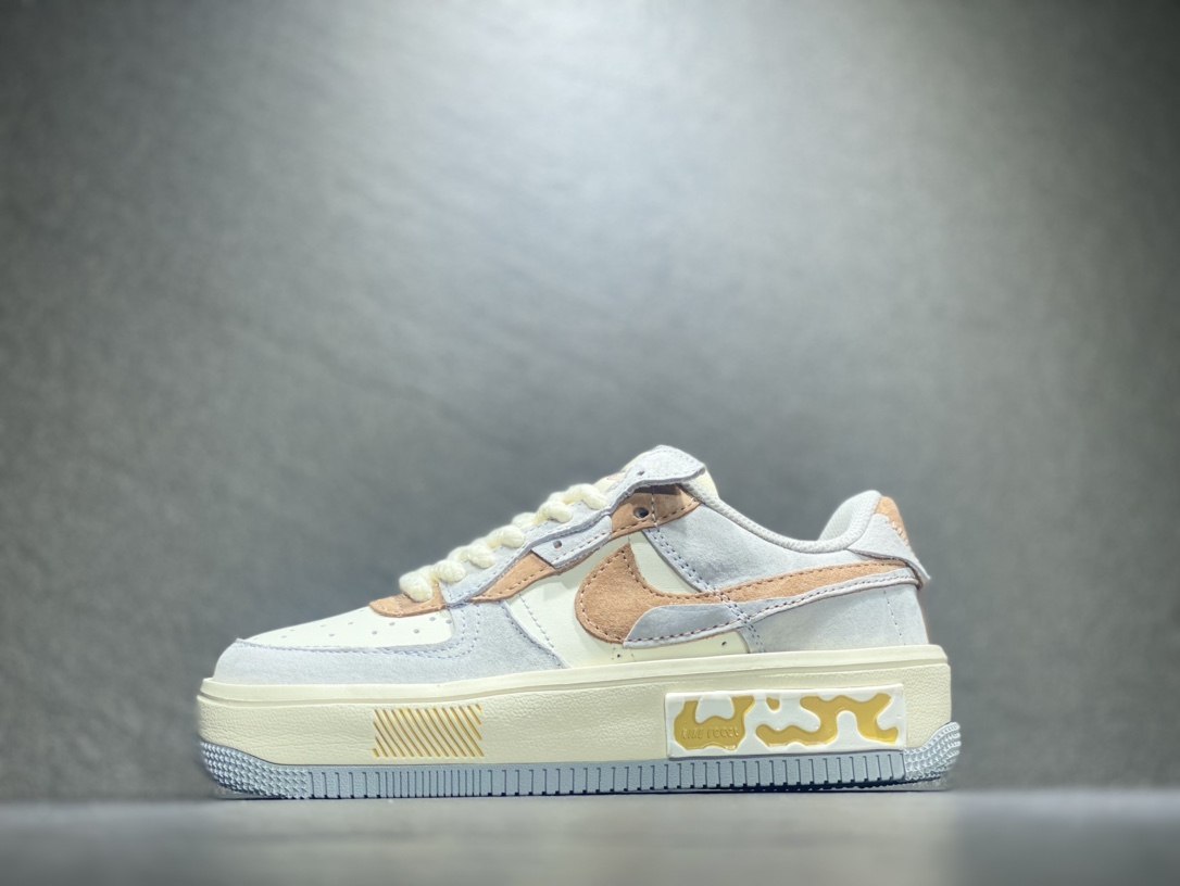 260 Nike Air Force 1 空军一号运动板鞋CW6688-806