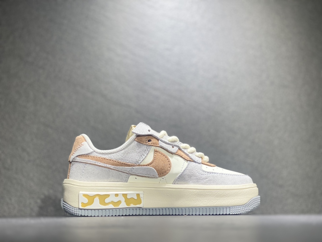 260 Nike Air Force 1 空军一号运动板鞋CW6688-806