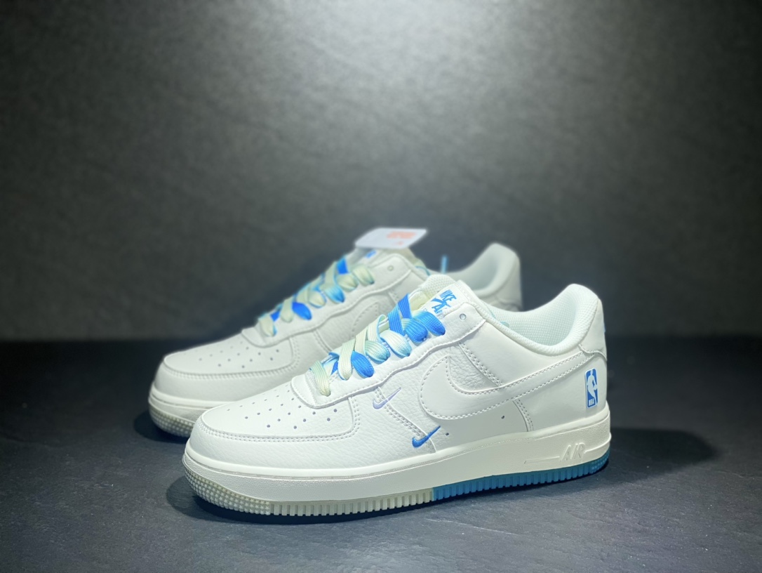 240 Nike Air Force 1 空军一号运动板鞋 NB3696-509