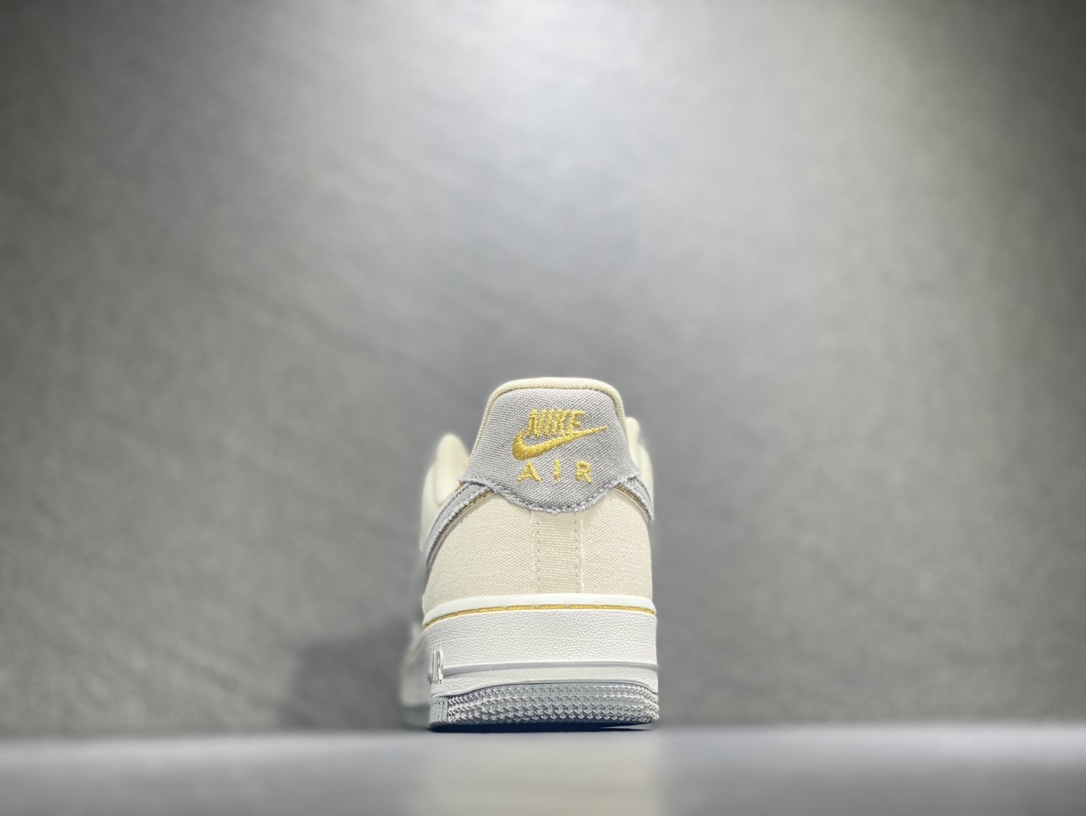 200 Nike Air Force 1 空军一号运动板鞋 315122-666