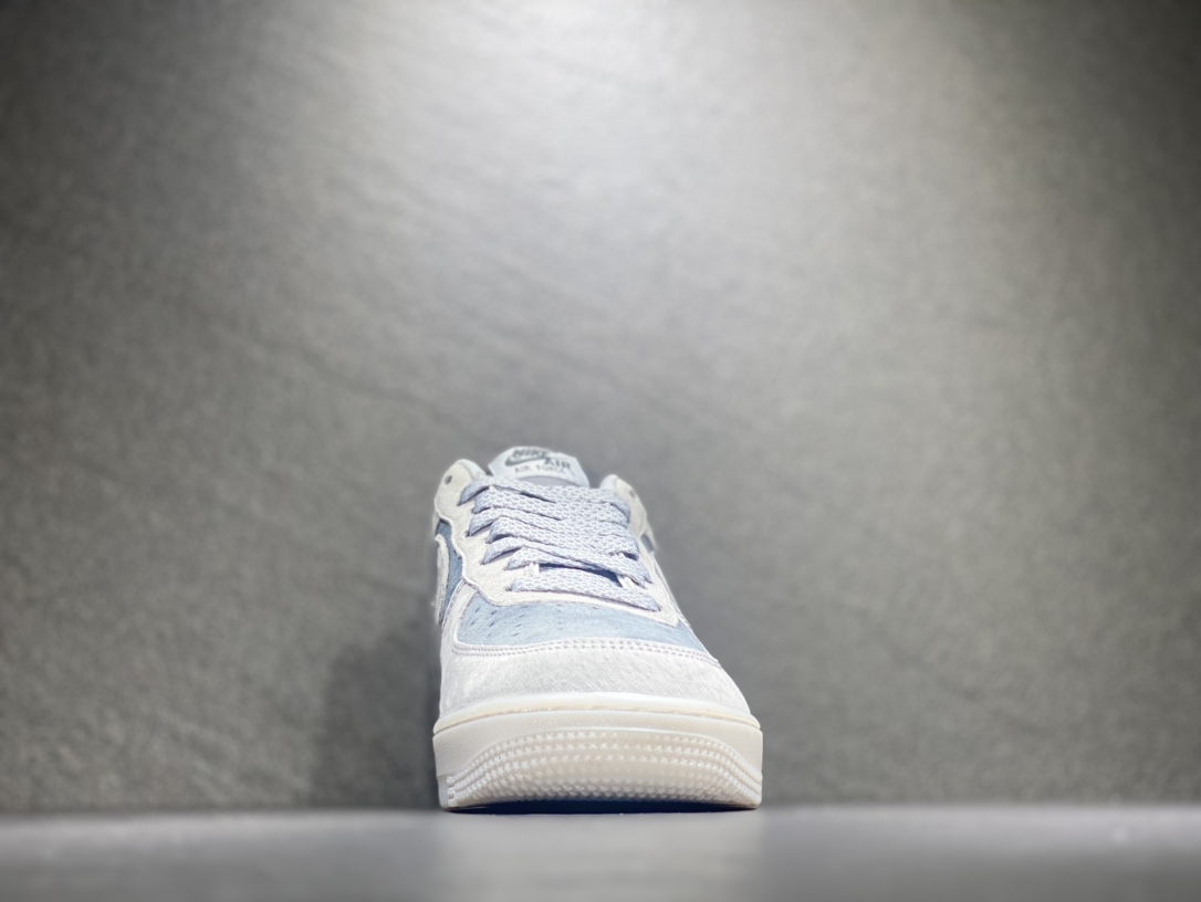 260 Nike Air Force 1 空军一号运动板鞋 NB5563-066