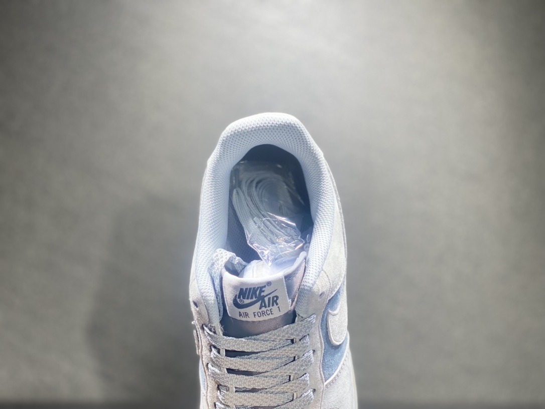 260 Nike Air Force 1 空军一号运动板鞋 NB5563-066