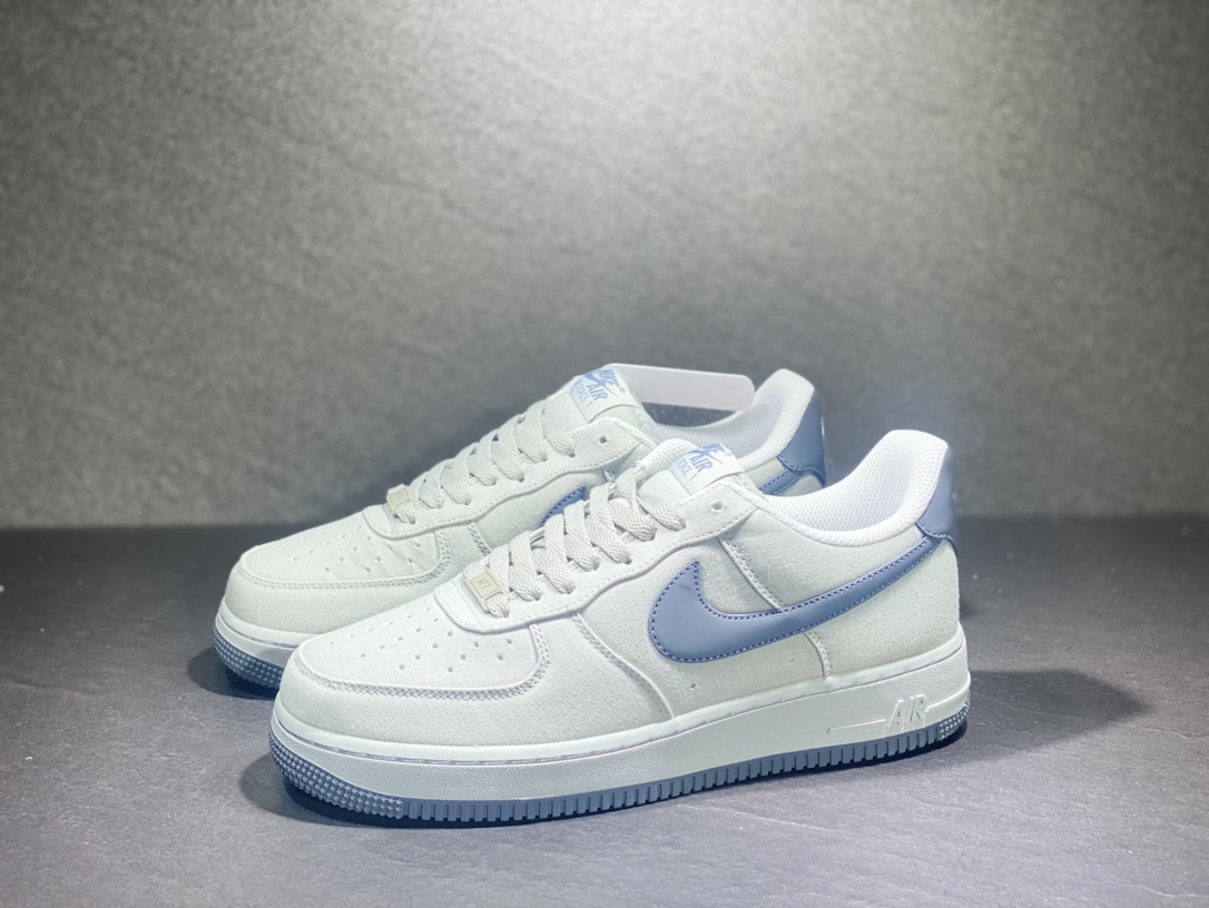 200 Nike Air Force 1 空军一号运动板鞋 DG2296-003