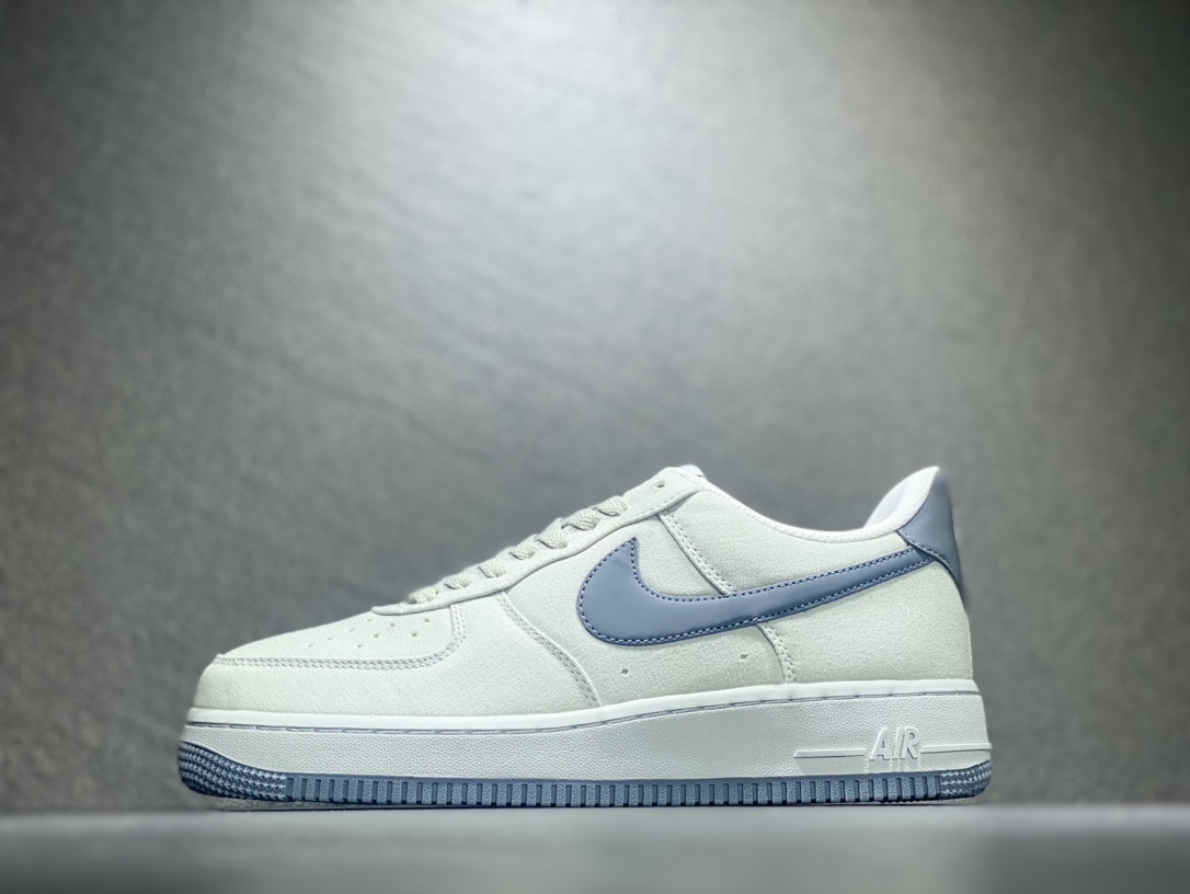 200 Nike Air Force 1 空军一号运动板鞋 DG2296-003
